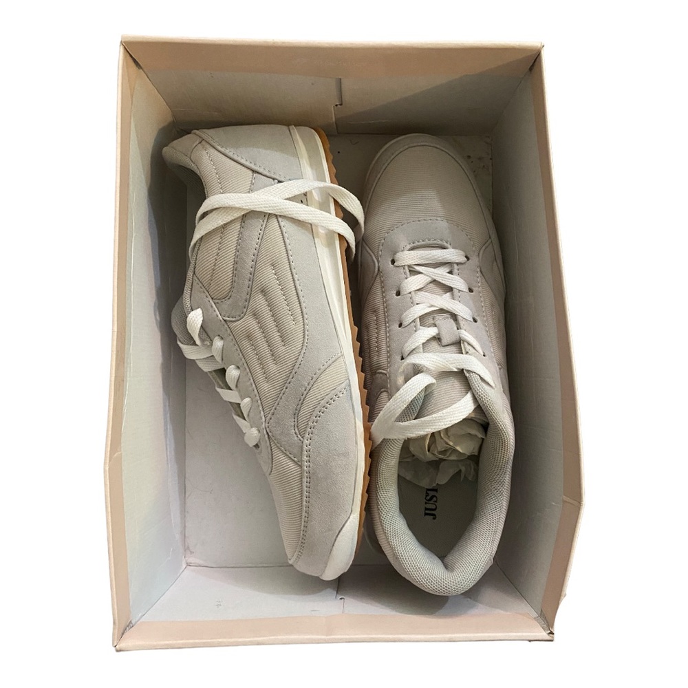 JustFab Size 8 Sneakers